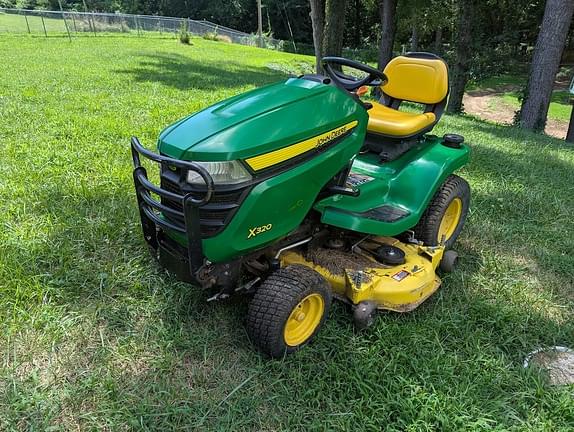 Image of John Deere X320 equipment image 1