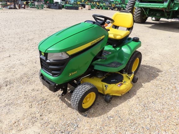 Image of John Deere X320 equipment image 4