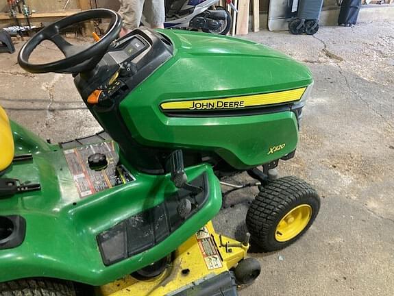 Image of John Deere X320 equipment image 3