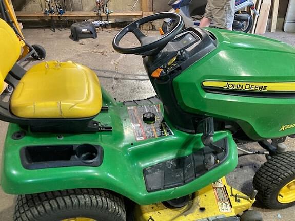 Image of John Deere X320 equipment image 4