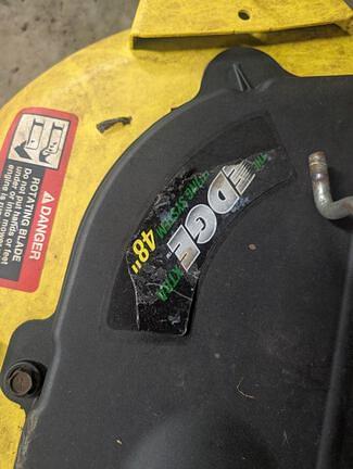 Image of John Deere X324 equipment image 3