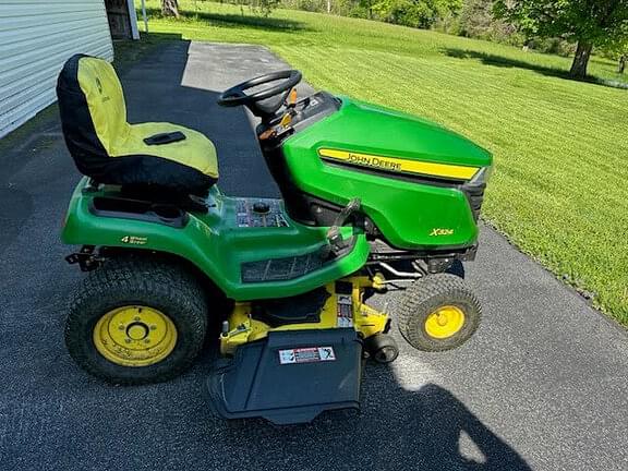 Image of John Deere X324 equipment image 3