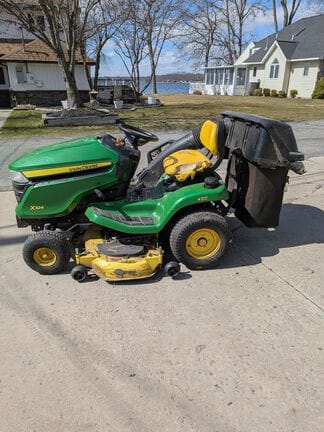 2015 John Deere X324 Equipment Image0