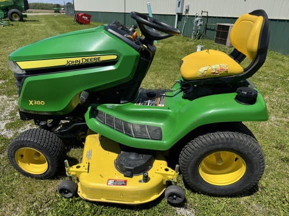 Image of John Deere X380 equipment image 4
