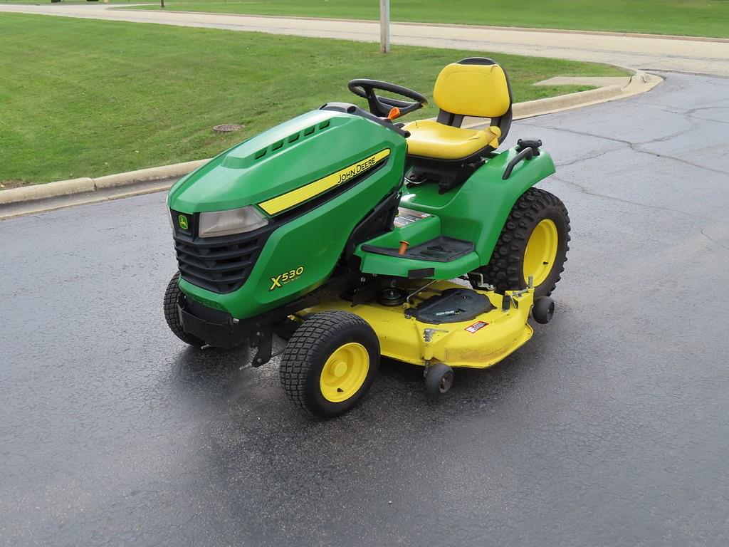 Image of John Deere X530 Primary image