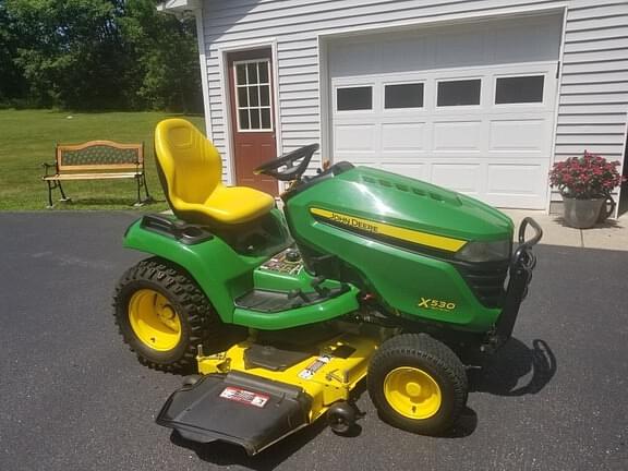 Image of John Deere X530 equipment image 1