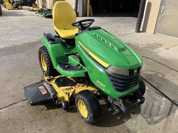 Image of John Deere X590 Image 0