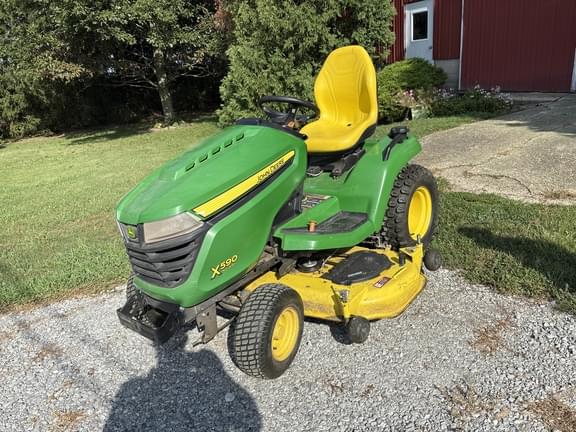 Image of John Deere X590 equipment image 1