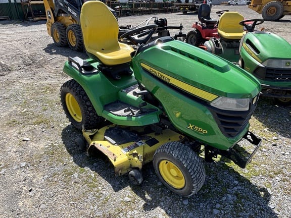 2015 John Deere X590 Equipment Image0