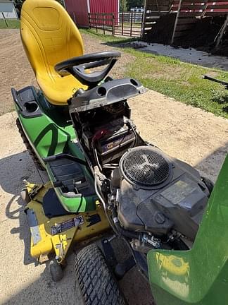 Image of John Deere X590 equipment image 3