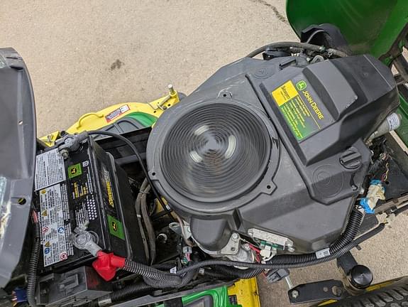 Image of John Deere X590 equipment image 3
