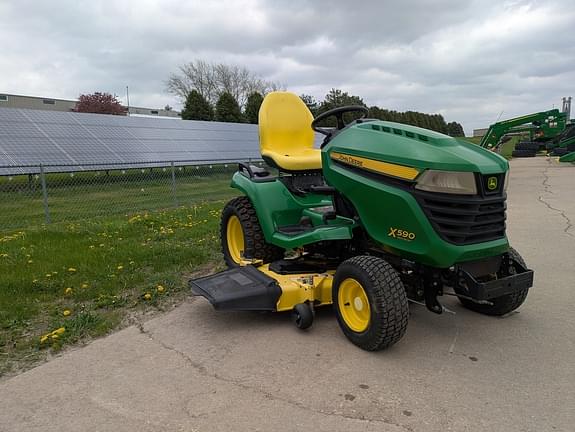 Image of John Deere X590 equipment image 1