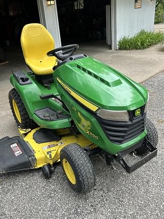 Image of John Deere X590 equipment image 4