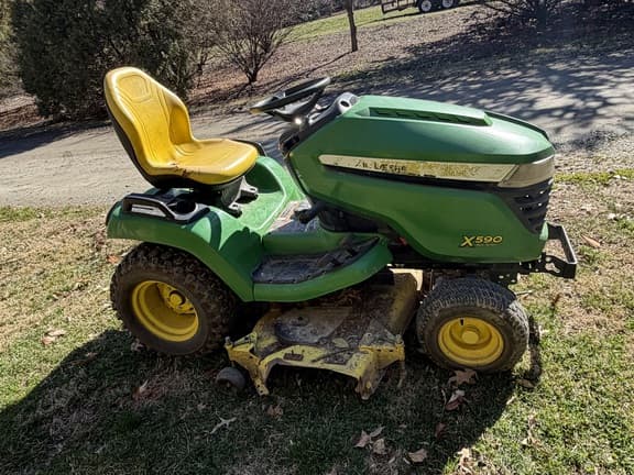 Image of John Deere X590 equipment image 2