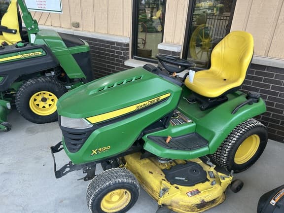 Image of John Deere X590 equipment image 1