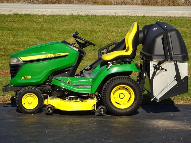 Image of John Deere X590 equipment image 2