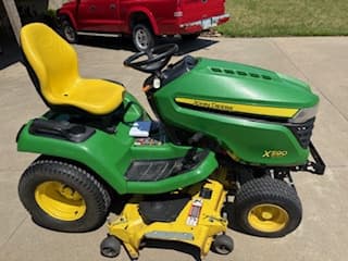 Image of John Deere X590 equipment image 2