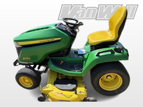 2015 John Deere X590 Equipment Image0