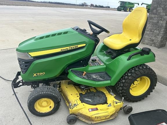 Image of John Deere X590 equipment image 1