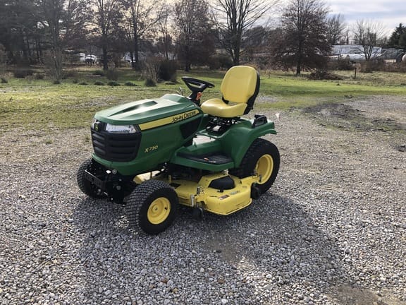 Main image John Deere X730