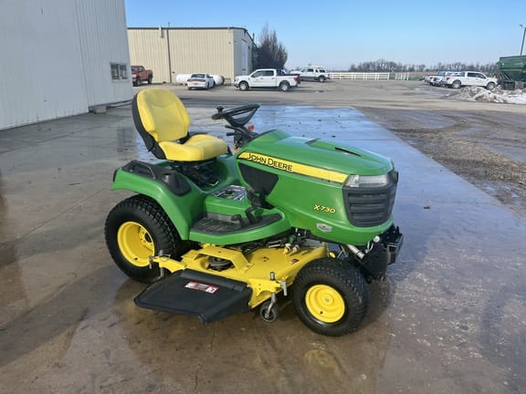 Main image John Deere X730
