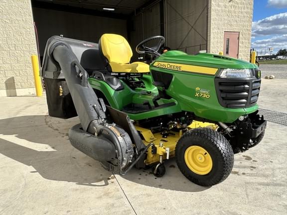 Image of John Deere X730 equipment image 1