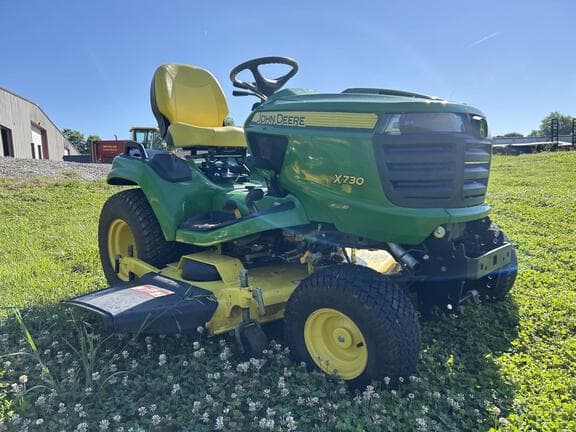 Image of John Deere X730 equipment image 1