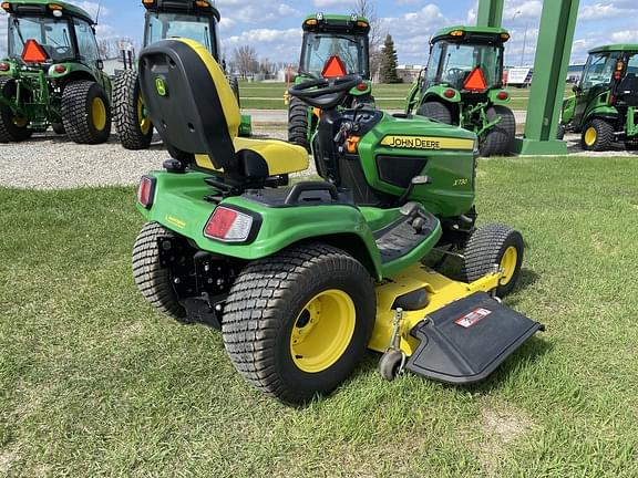 Image of John Deere X730 equipment image 3