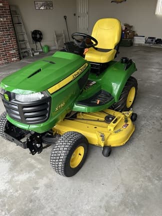 Image of John Deere X730 equipment image 1