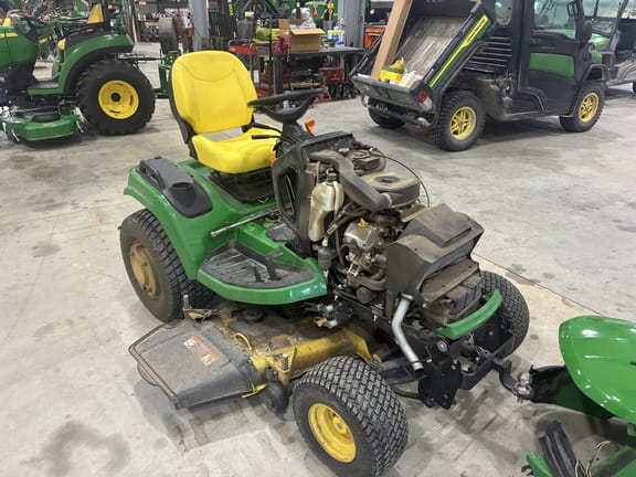 2015 John Deere X730 Equipment Image0