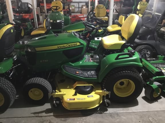Image of John Deere X730 equipment image 2