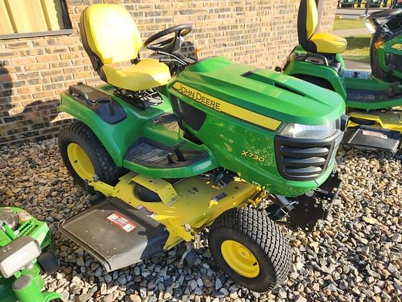 Image of John Deere X730 equipment image 1