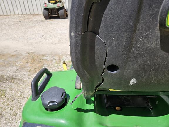 Image of John Deere X734 equipment image 4