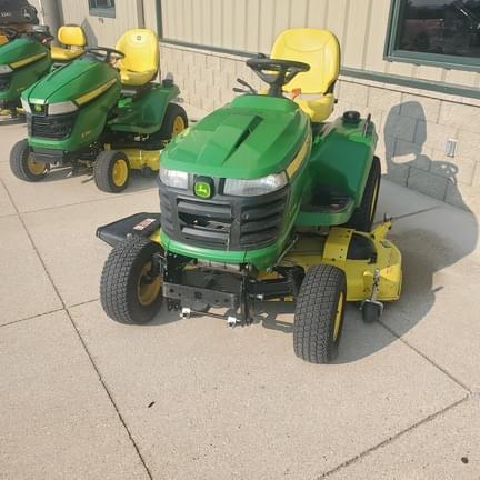 Image of John Deere X734 equipment image 1