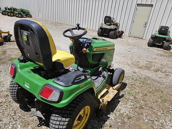 Image of John Deere X734 equipment image 3