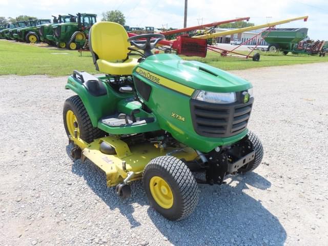 Image of John Deere X734 equipment image 3
