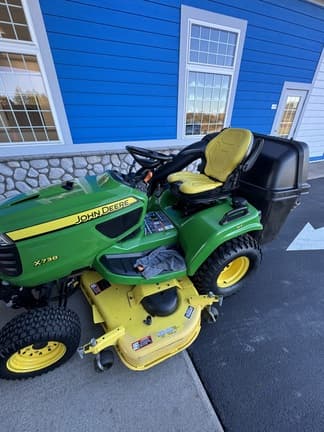 Main image John Deere X738