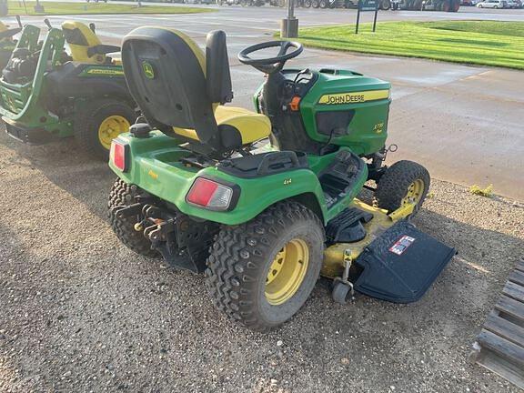 Image of John Deere X738 equipment image 4