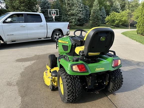 Image of John Deere X738 equipment image 4