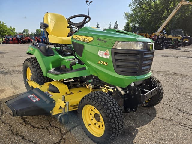 Image of John Deere X739 equipment image 3