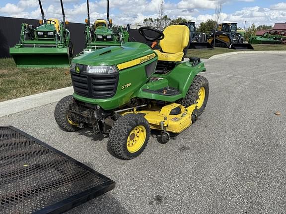 Image of John Deere X739 Primary image