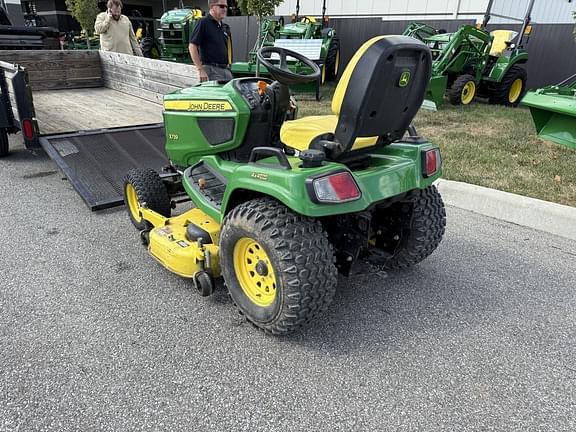 Image of John Deere X739 equipment image 2