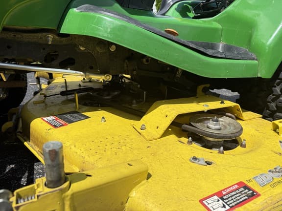 Image of John Deere X739 equipment image 4