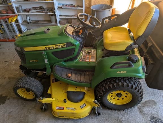 Image of John Deere X739 equipment image 1