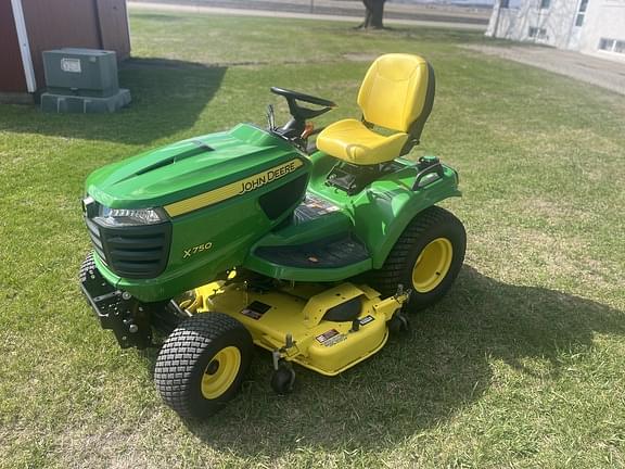 Image of John Deere X750 Primary image