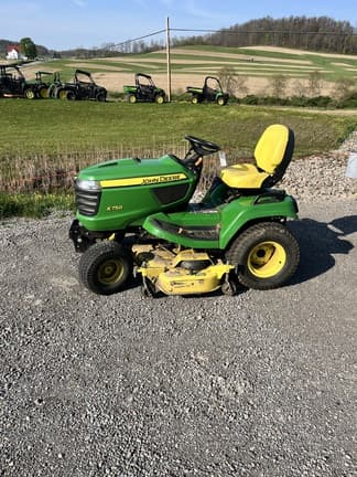 Image of John Deere X750 equipment image 3