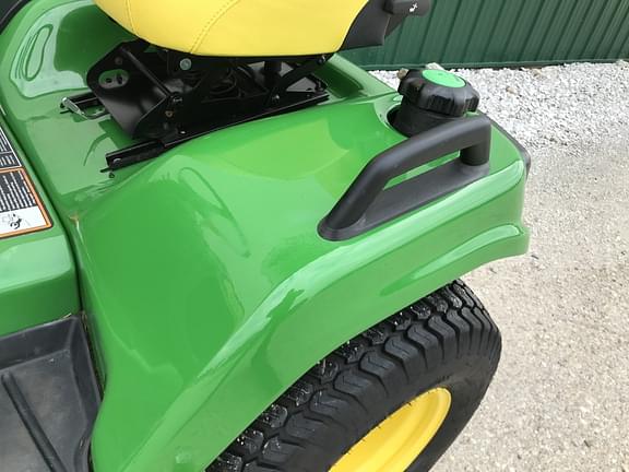 Image of John Deere X750 equipment image 4