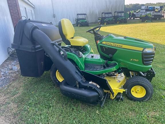 Image of John Deere X750 equipment image 2