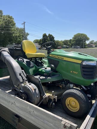 Image of John Deere X750 Primary image