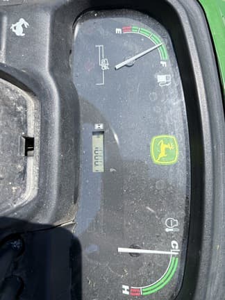 Image of John Deere X754 equipment image 1